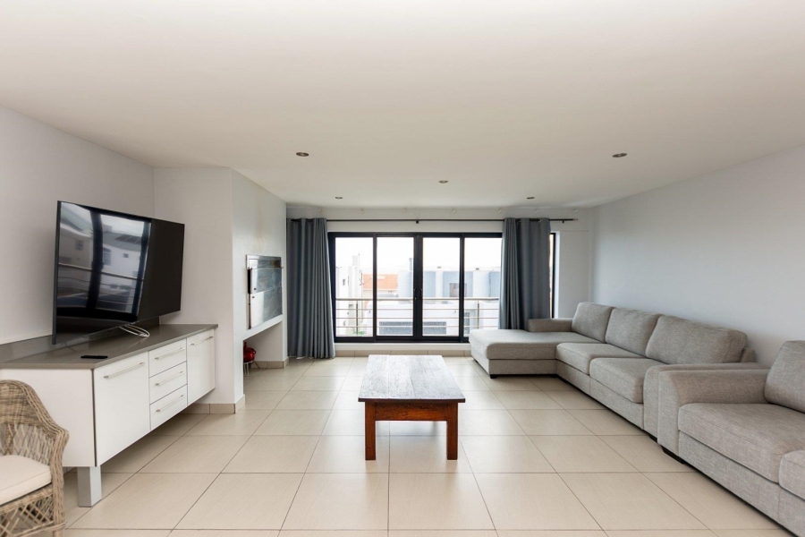 5 Bedroom Property for Sale in Calypso Beach Western Cape